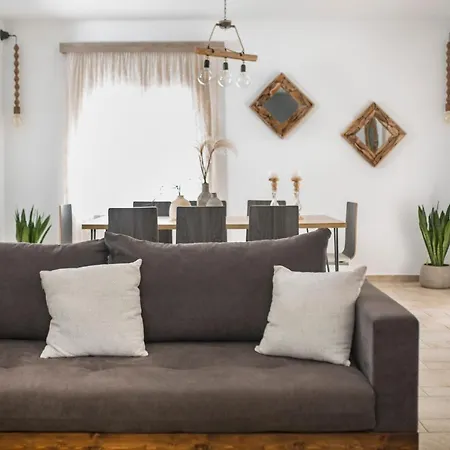 Quercus Villa, Achilleion Palace, Corfu Villa *