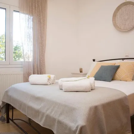 Quercus Villa, Achilleion Palace, Corfu * بيراما