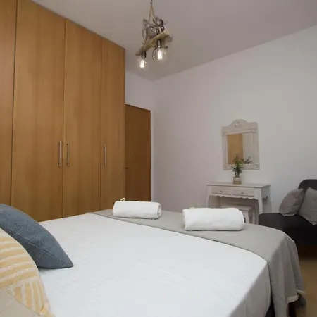 Quercus Villa, Achilleion Palace, Corfu Vila