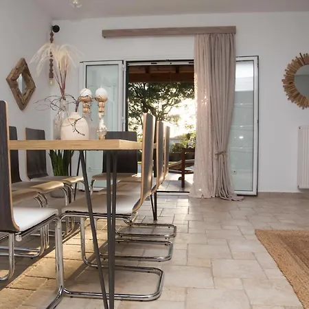 Quercus Villa, Achilleion Palace, Corfu * بيراما