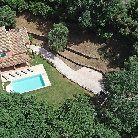 Quercus Villa, Achilleion Palace, Corfu فيلة بيراما