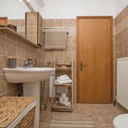 فيلة Quercus Villa, Achilleion Palace, Corfu بيراما